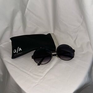 Quay Round Sunglasses